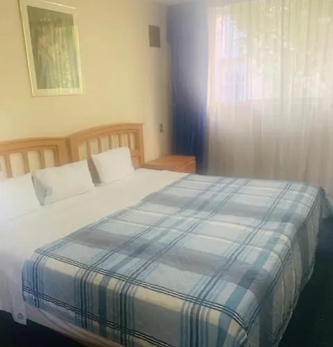 Love hotel Polly