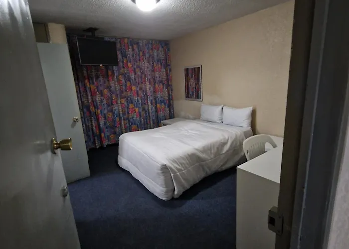 Polly Love hotel 2*