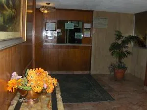 Polly Love hotel 2*