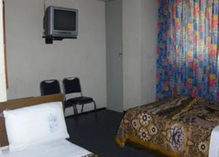 Love hotel Polly 2*